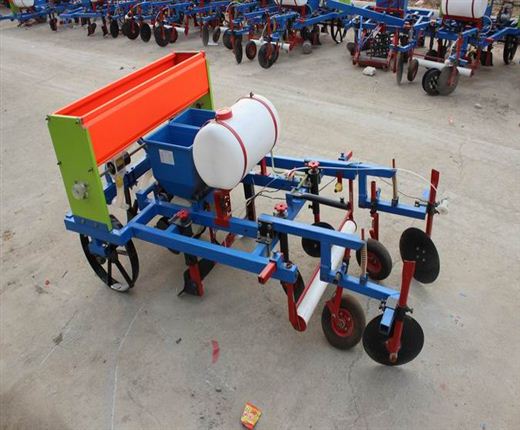 2MB-1/2型花生播种覆膜机