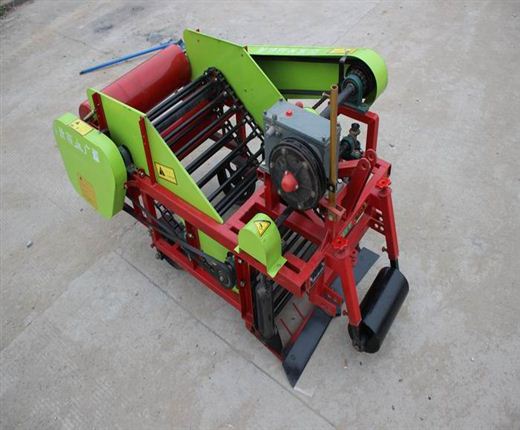 4KW-105型(花生收)块茎挖掘机
